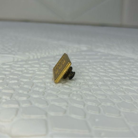 1952,β1992, Gold Plated Givenchy Unisex Brooch - Picture 7 of 8
